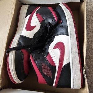 Size 10 - Air Jordan 1 Mid Noble Red